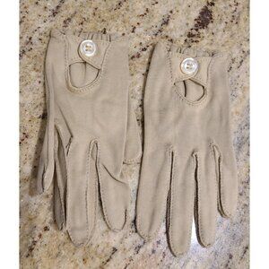 Vintage Womens Size S Beige Cotton Stretch Driving Gloves Button Peekaboo